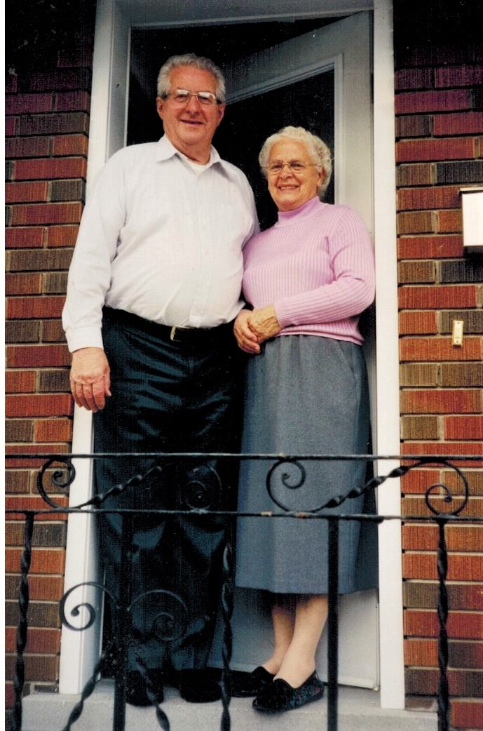 pictures/FLORENCE & FRANK RICHARDS/Couples/Eldon and Wilma Higgins 001.jpg